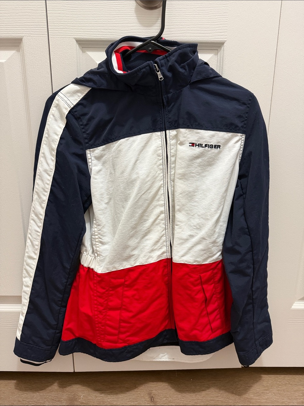 Tommy Hilfiger Women’s Hooded Colorblock Raincoat - Navy White Red